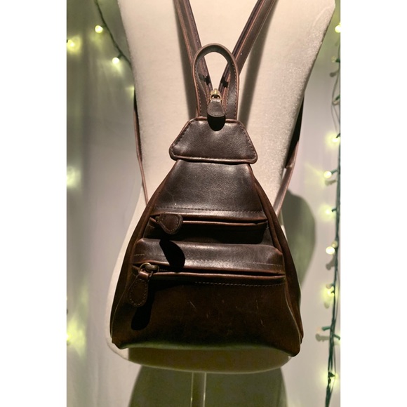 Backpack - Picture 3 of 4